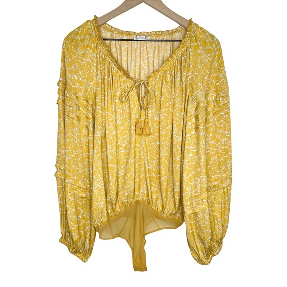 ♦️SOLD♦️Free People All Tucks Floral Printed Bodysuit - Picture 2 of 15